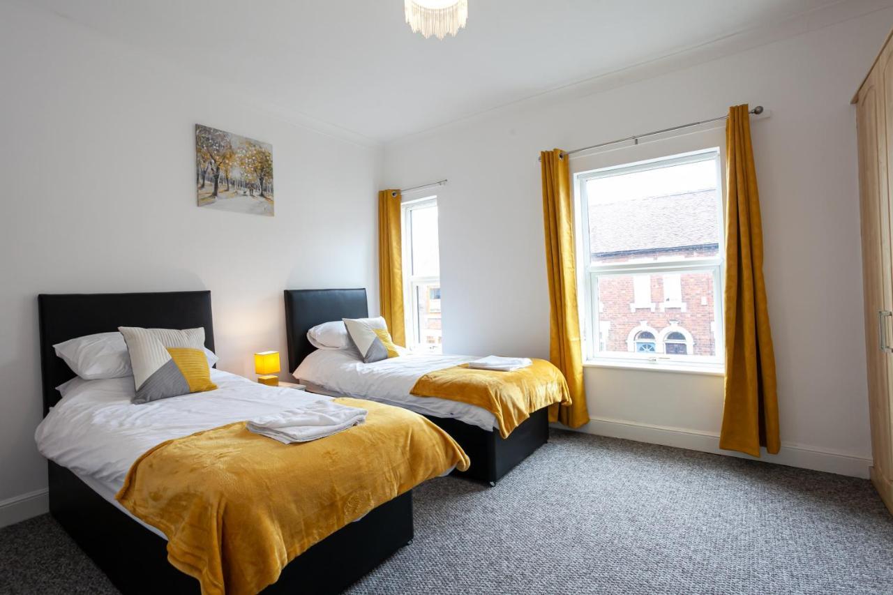 Stay Comfortable-City Centre Location- Sleeps Up To 9 Stoke-on-Trent Exteriér fotografie