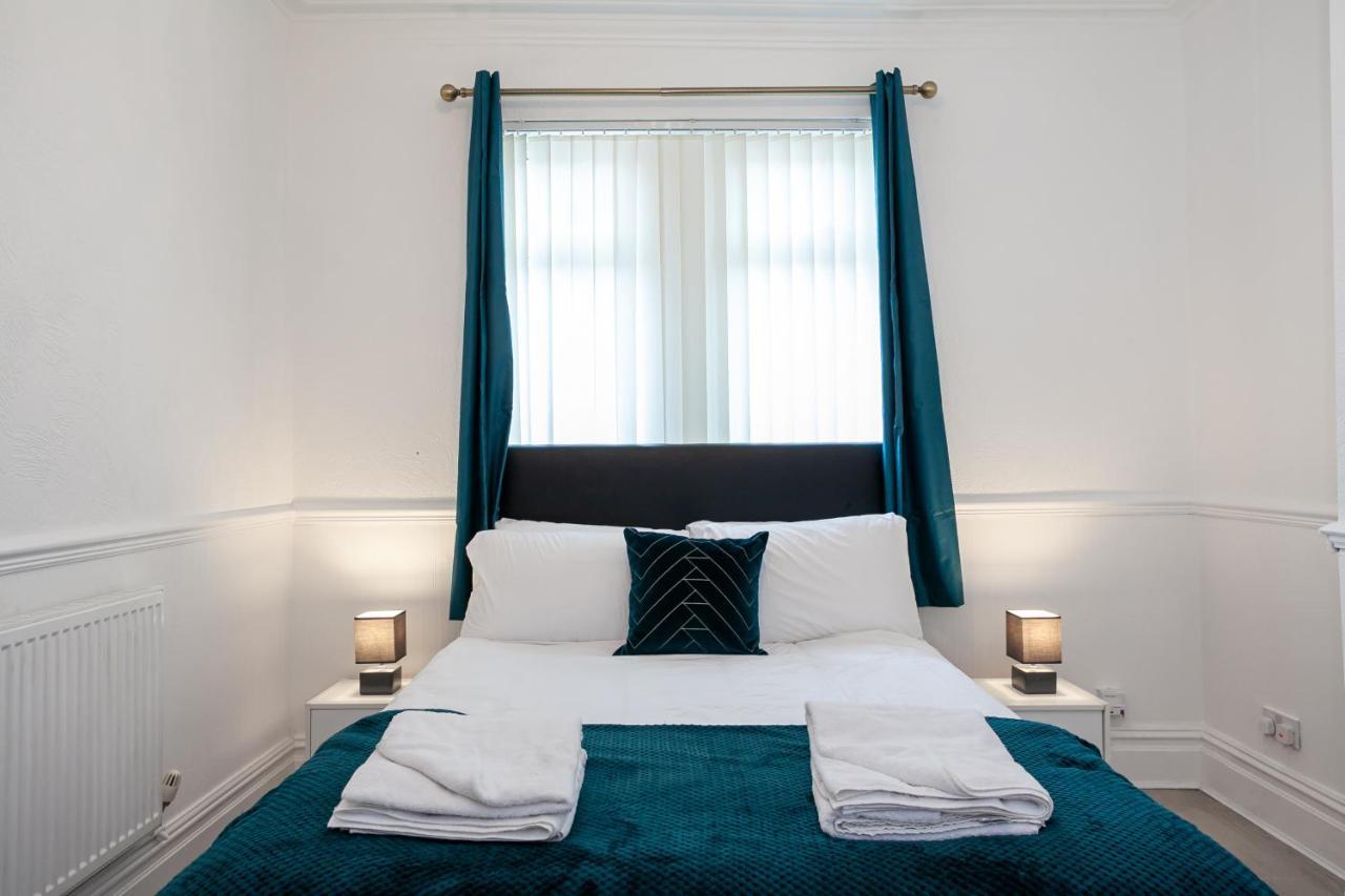 Stay Comfortable-City Centre Location- Sleeps Up To 9 Stoke-on-Trent Exteriér fotografie