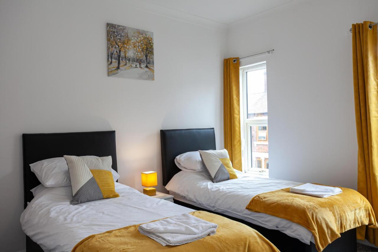 Stay Comfortable-City Centre Location- Sleeps Up To 9 Stoke-on-Trent Exteriér fotografie