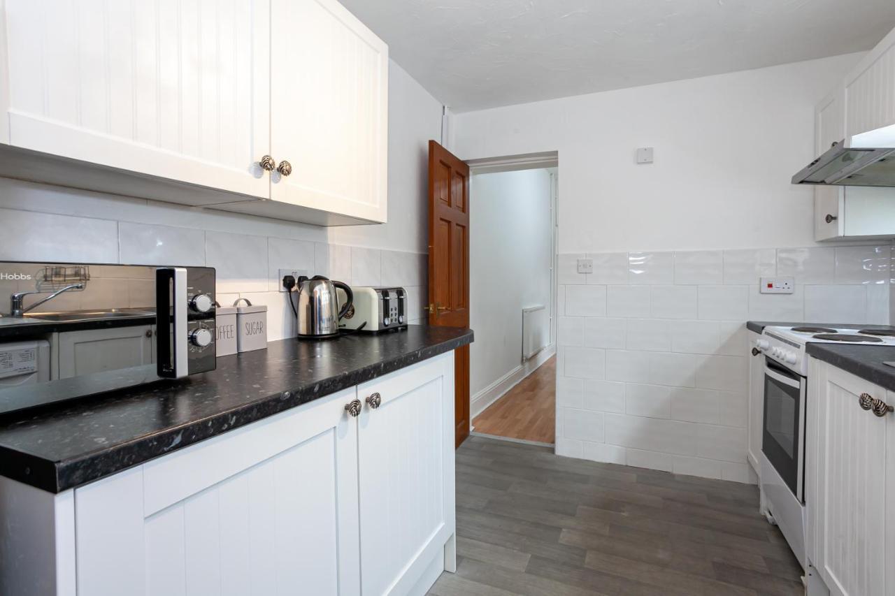 Stay Comfortable-City Centre Location- Sleeps Up To 9 Stoke-on-Trent Exteriér fotografie