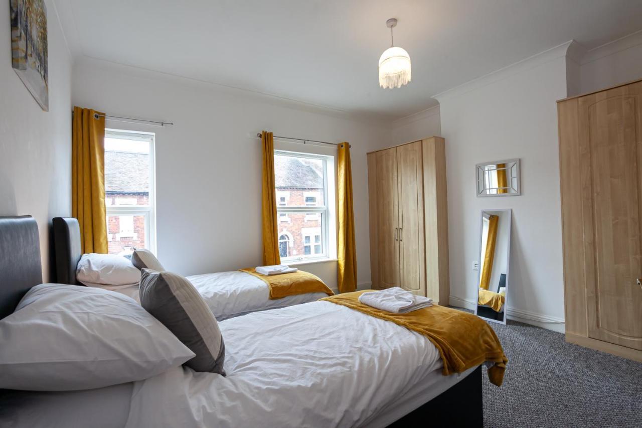 Stay Comfortable-City Centre Location- Sleeps Up To 9 Stoke-on-Trent Exteriér fotografie