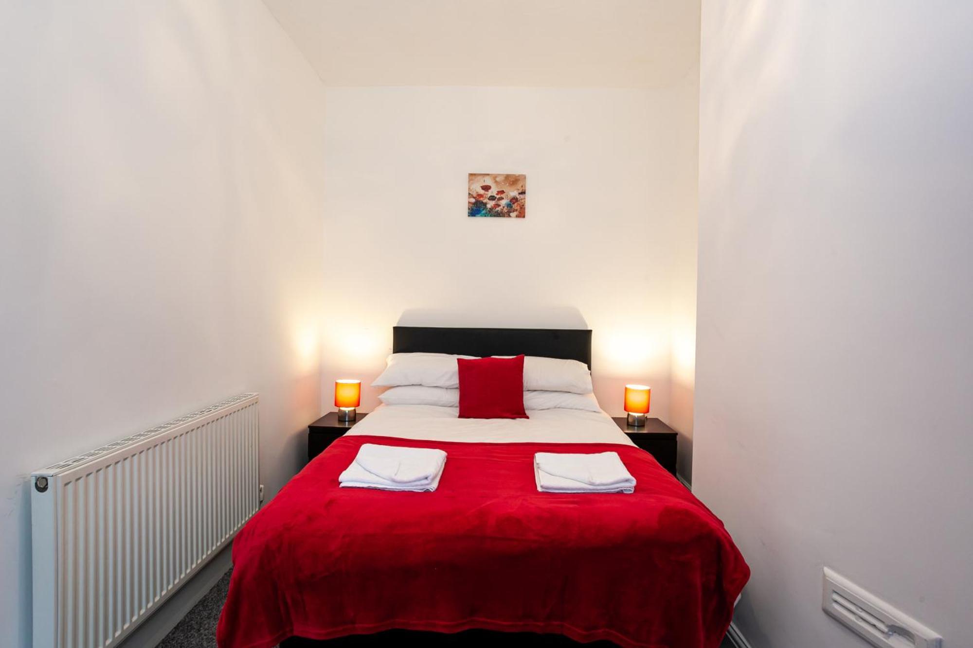Stay Comfortable-City Centre Location- Sleeps Up To 9 Stoke-on-Trent Exteriér fotografie